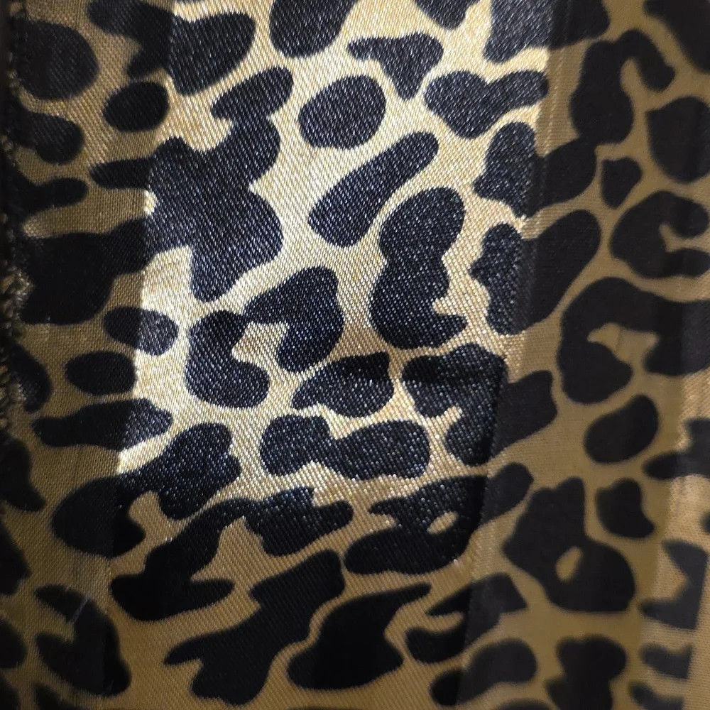 Gold and Black‎ Animal Print Scarf Satiny Cheetahs Tigers Square 40in. EUC